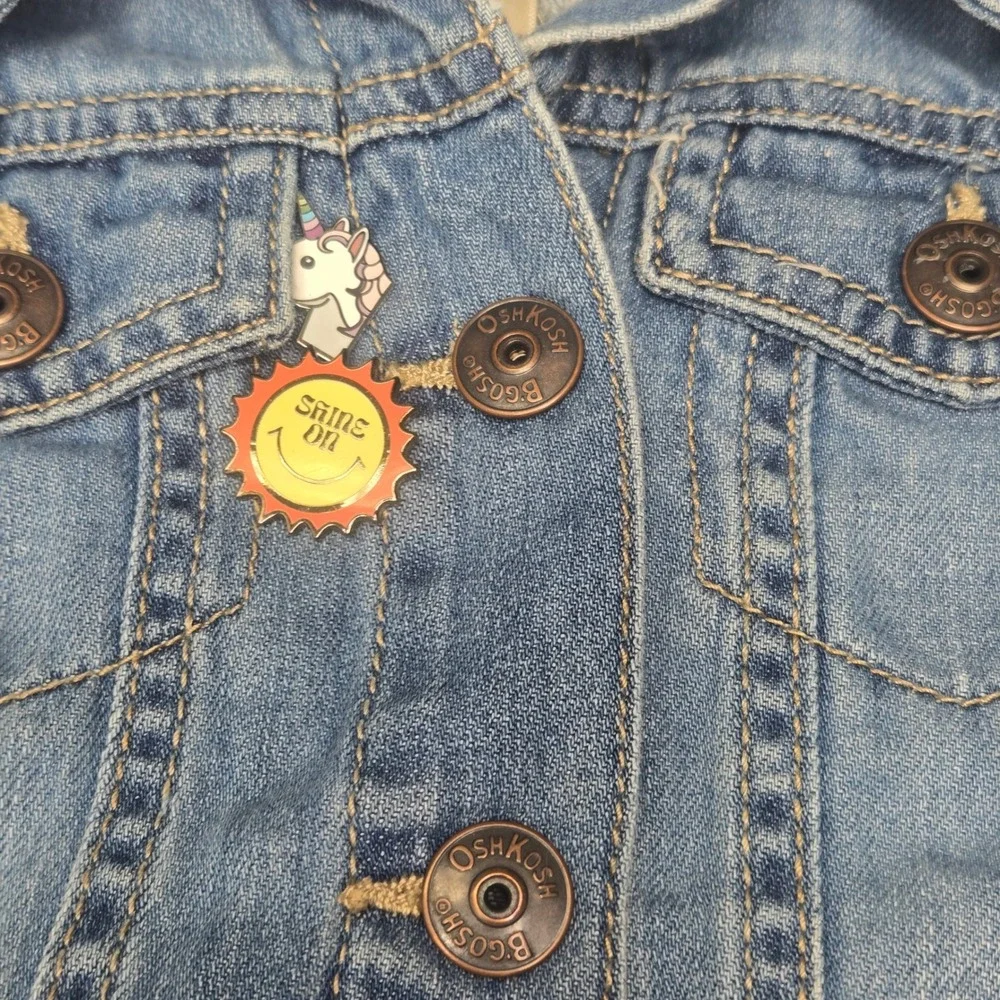 OshKosh Bgosh Kids Denim Trucker Jacket Medium Wash Blue Jean Jacket 5T 28034210